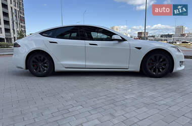 Лифтбек Tesla Model S 2019 в 