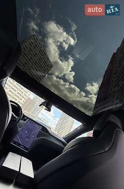 Лифтбек Tesla Model S 2019 в 
