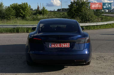 Лифтбек Tesla Model S 2016 в 