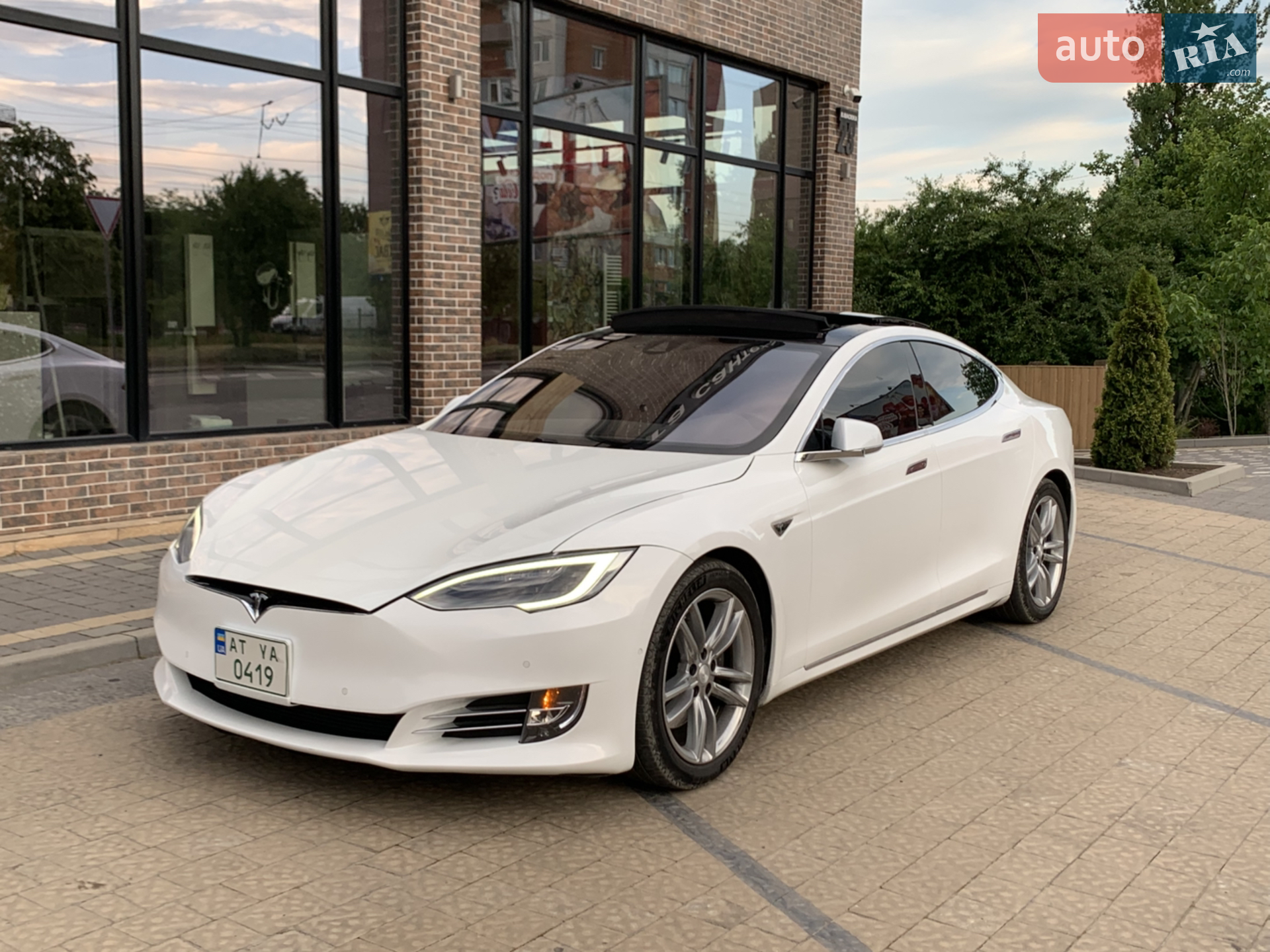 2016 Tesla Model S - мініатюра 14