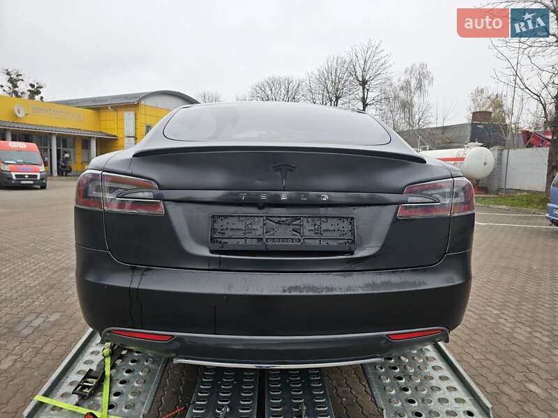 Лифтбек Tesla Model S 2014 в Старичах