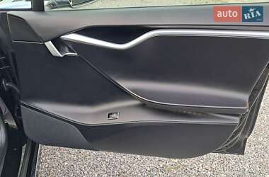 Лифтбек Tesla Model S 2018 в 