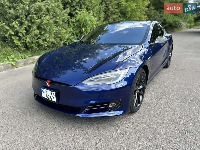 Ліфтбек Tesla Model S 2016 в Рівному фото 7 Ліфтбек Tesla Model S 2016 в Рівному