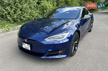 Ліфтбек Tesla Model S 2016 в 