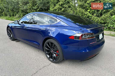Ліфтбек Tesla Model S 2016 в 