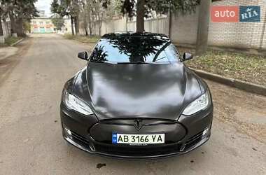 Ліфтбек Tesla Model S 2014 в 