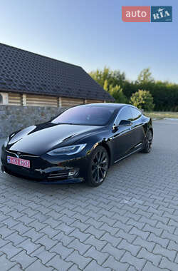 Лифтбек Tesla Model S 2018 в 
