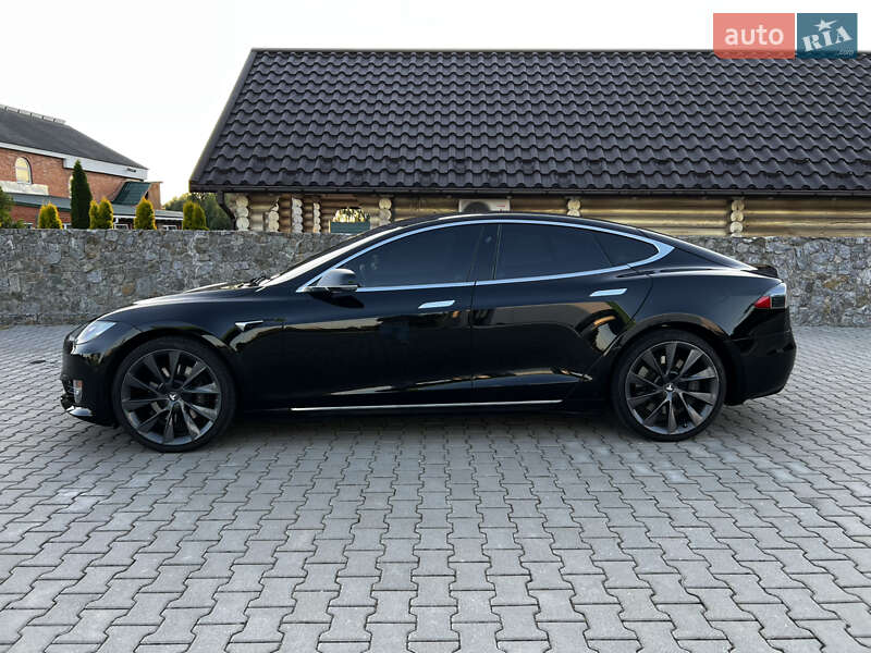Лифтбек Tesla Model S 2018 в Калиновке