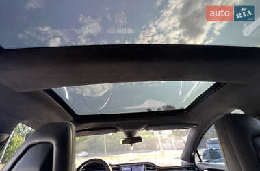 Лифтбек Tesla Model S 2015 в Виннице