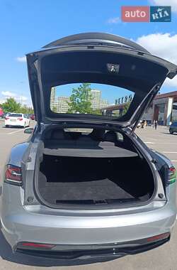 Лифтбек Tesla Model S 2024 в 