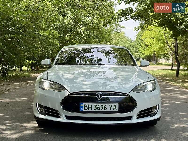 Лифтбек Tesla Model S 2013 в Одессе