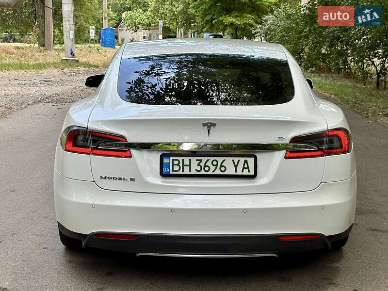 Лифтбек Tesla Model S 2013 в Одессе