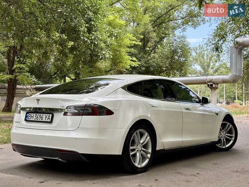 Лифтбек Tesla Model S 2013 в Одессе