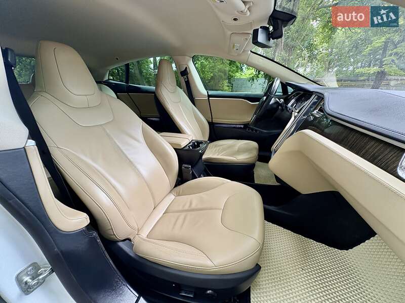 Лифтбек Tesla Model S 2013 в Одессе