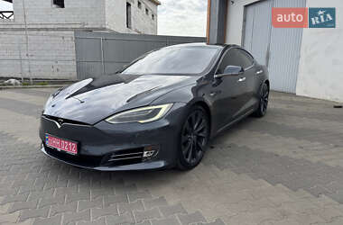 Лифтбек Tesla Model S 2017 в 