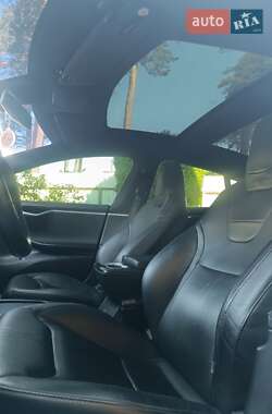 Лифтбек Tesla Model S 2016 в 