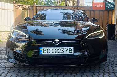 Лифтбек Tesla Model S 2016 в 