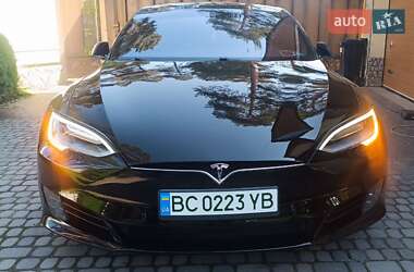 Лифтбек Tesla Model S 2016 в 