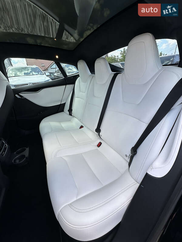 Лифтбек Tesla Model S 2020 в Ивано-Франковске