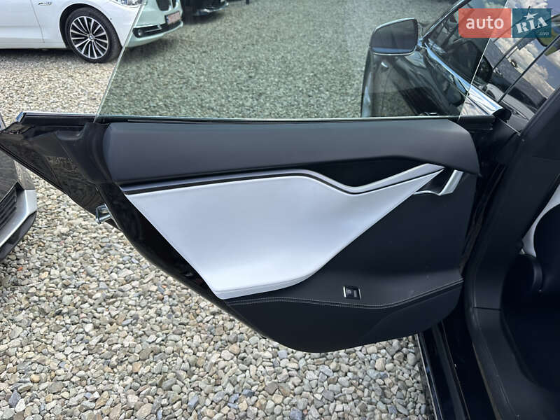 Лифтбек Tesla Model S 2020 в Ивано-Франковске
