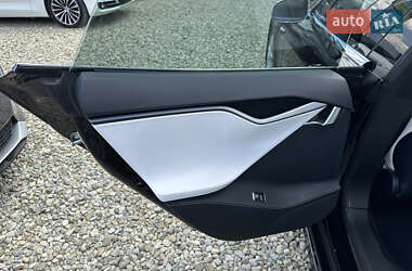 Лифтбек Tesla Model S 2020 в 