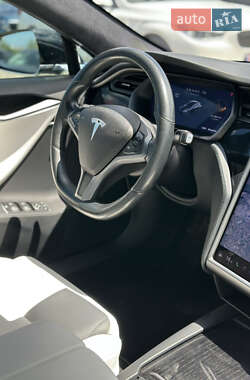 Лифтбек Tesla Model S 2020 в 