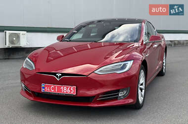 Лифтбек Tesla Model S 2018 в 