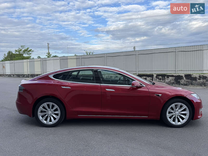 Лифтбек Tesla Model S 2018 в Виннице