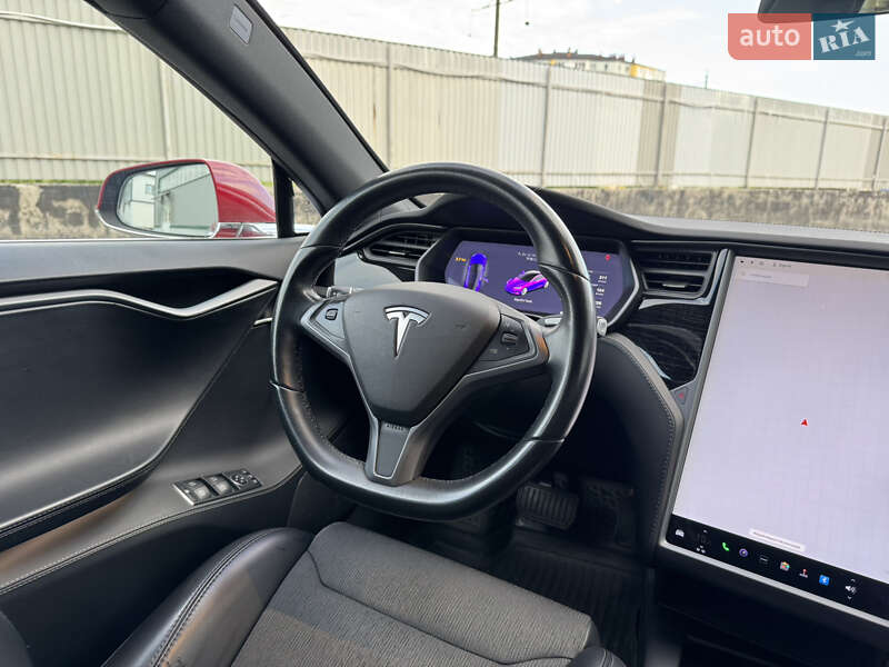 Лифтбек Tesla Model S 2018 в Виннице