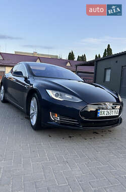 Лифтбек Tesla Model S 2013 в 