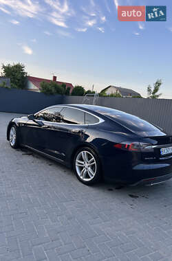 Лифтбек Tesla Model S 2013 в 