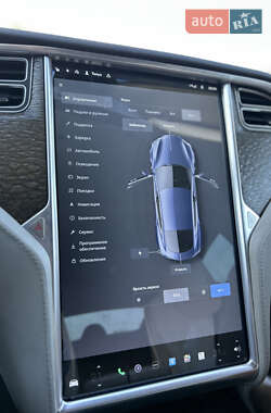 Лифтбек Tesla Model S 2013 в 