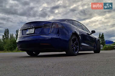 Ліфтбек Tesla Model S 2016 в 
