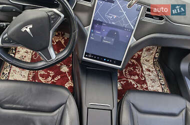 Ліфтбек Tesla Model S 2016 в 