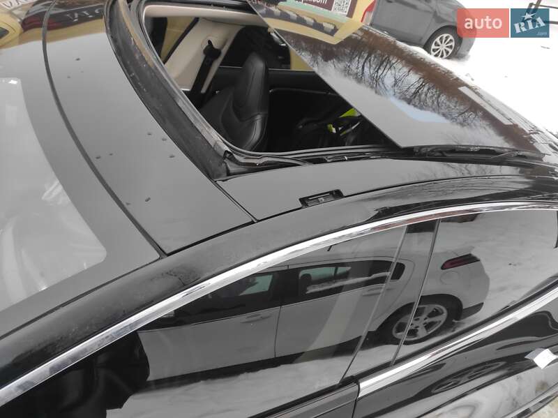 Лифтбек Tesla Model S 2014 в Львове