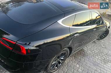 Ліфтбек Tesla Model S 2014 в 