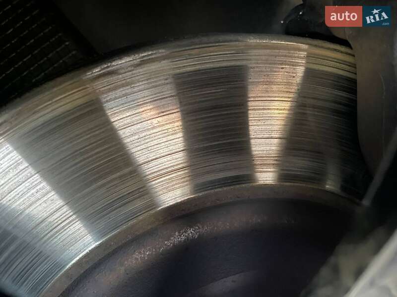 Лифтбек Tesla Model S 2014 в Львове