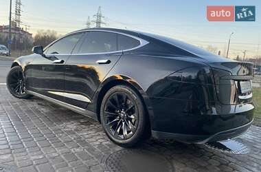 Ліфтбек Tesla Model S 2014 в 