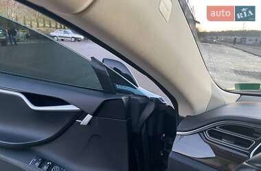 Ліфтбек Tesla Model S 2014 в 