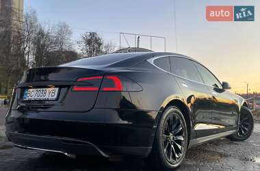 Лифтбек Tesla Model S 2014 в Львове