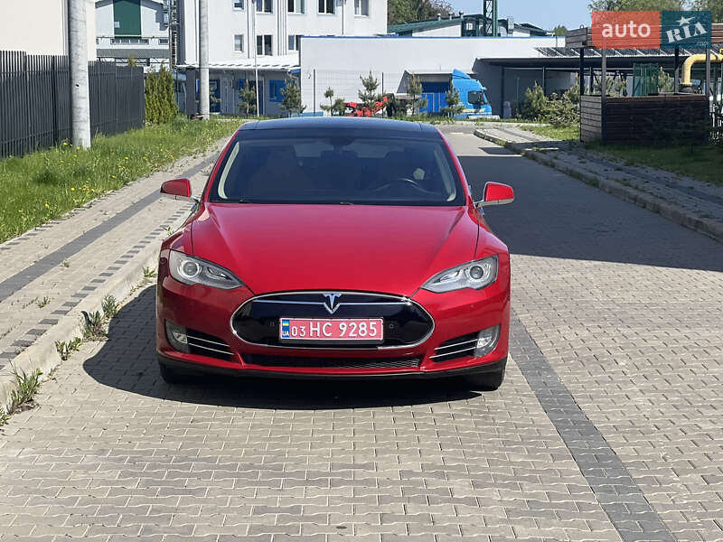 Ліфтбек Tesla Model S 2014 в Одесі