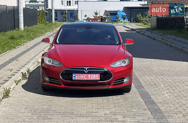 Ліфтбек Tesla Model S 2014 в 