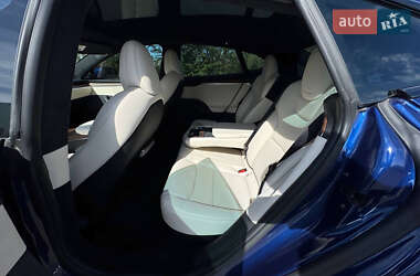 Лифтбек Tesla Model S 2022 в 