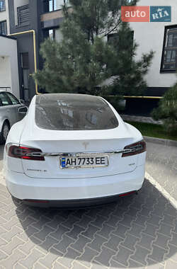 Лифтбек Tesla Model S 2015 в Софиевской Борщаговке фото 3 Лифтбек Tesla Model S 2015 в Софиевской Борщаговке