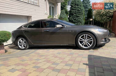 Ліфтбек Tesla Model S 2015 в 