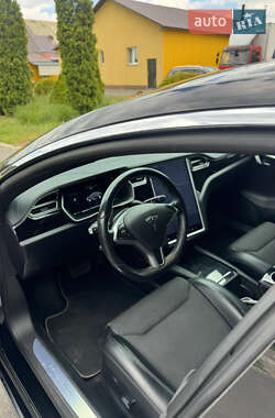 Лифтбек Tesla Model S 2017 в 