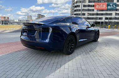 Лифтбек Tesla Model S 2017 в 