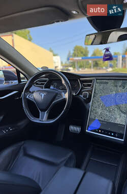 Лифтбек Tesla Model S 2014 в 