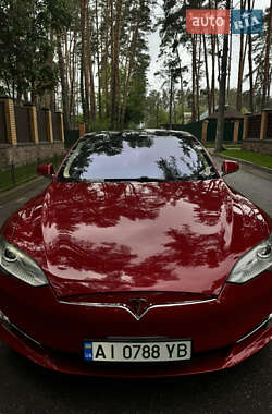 Лифтбек Tesla Model S 2014 в 