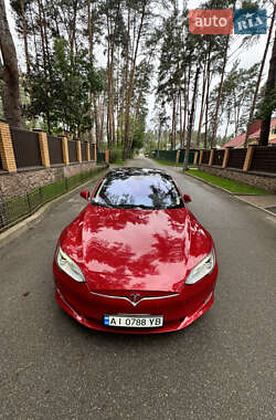 Лифтбек Tesla Model S 2014 в 
